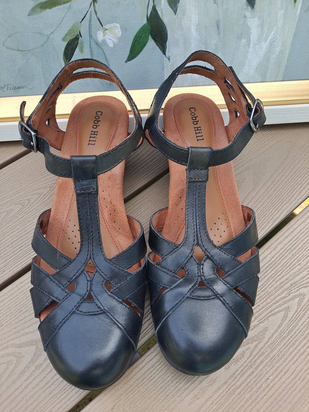 Cobb Hill Aubrey by New Balance  Black T-Strap Leather Sandals Low Heel Comfort